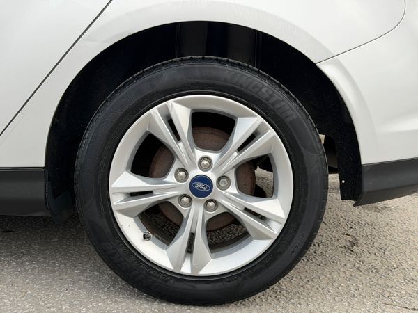 Ford Focus 1.6 TDCI 95PS ZETEC NCT 11/26 TAX03/26 372910016