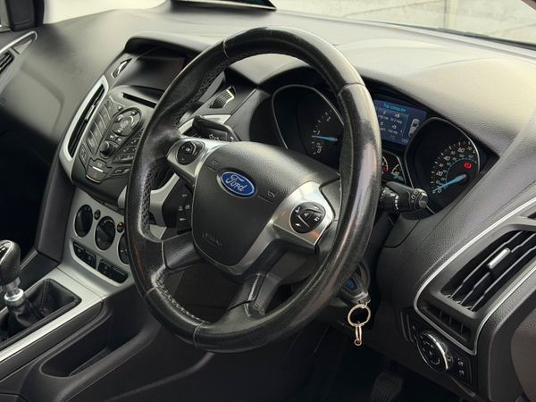 Ford Focus 1.6 TDCI 95PS ZETEC NCT 11/26 TAX03/26 372910029