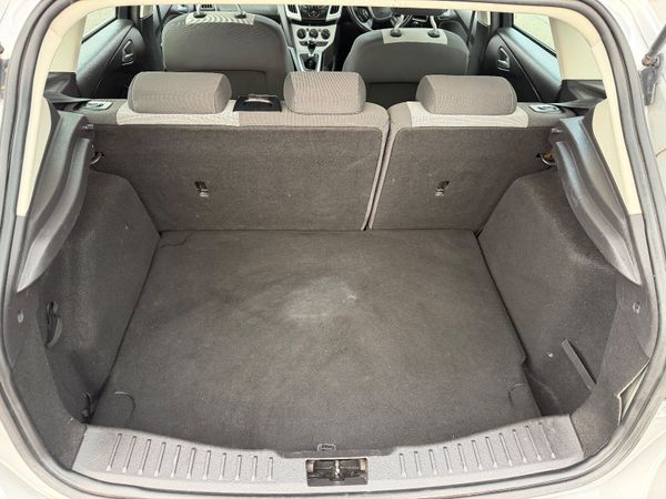 Ford Focus 1.6 TDCI 95PS ZETEC NCT 11/26 TAX03/26 372910021