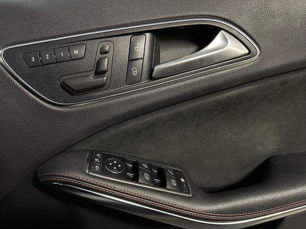 Mercedes-Benz GLA 180 Sport – 2015 – Immaculate Co 372924234