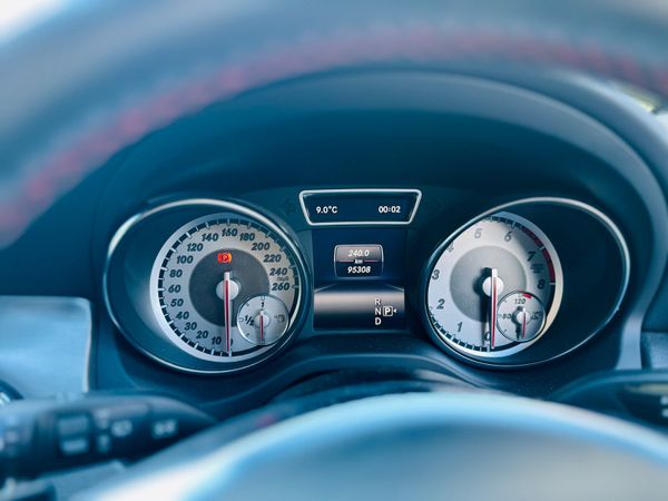 Mercedes-Benz GLA 180 Sport – 2015 – Immaculate Co 372924247