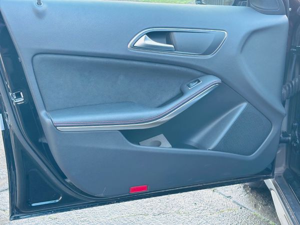 Mercedes-Benz GLA 180 Sport – 2015 – Immaculate Co 372924261