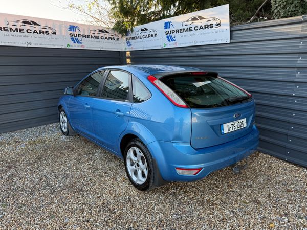 Ford Focus 2011 372944449