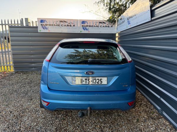 Ford Focus 2011 372944451