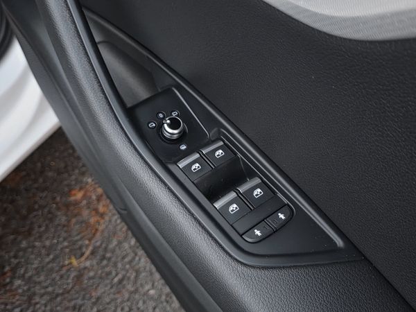 Audi A4 Ultra 2.0TDI *Low Kms* 2016 372946734