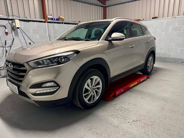 Hyundai Tucson 2018 372948289