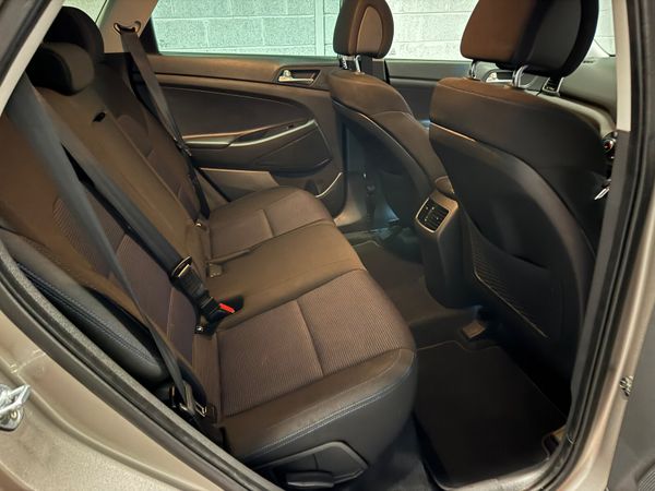 Hyundai Tucson 2018 372948311