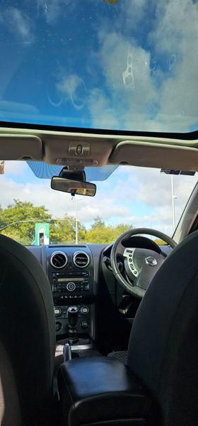 Nissan Qashqai Panoramic roof New Tyres 372964039