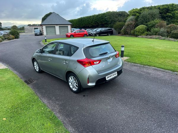 Toyota Auris  1.4 D4 D (60 mpg) 372964119