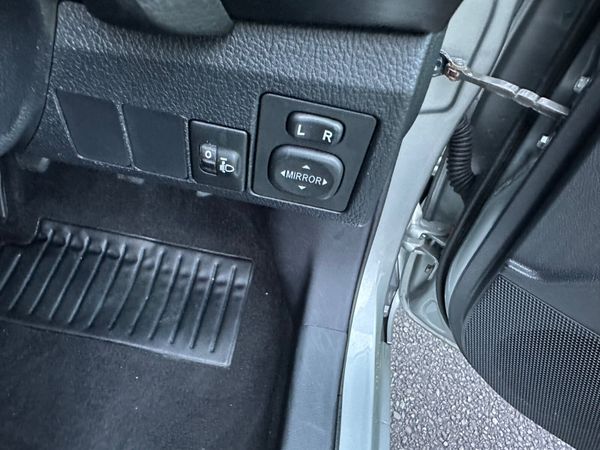 Toyota Auris  1.4 D4 D (60 mpg) 372964126