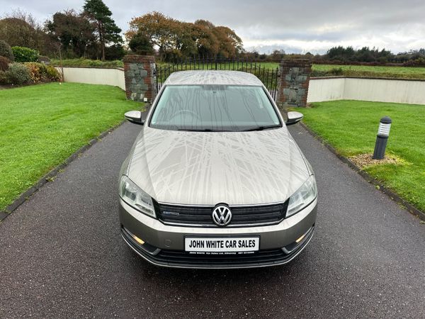 Volkswagen Passat ( Low Kilometres) 372964148