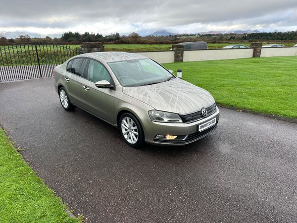 Volkswagen Passat ( Low Kilometres) 372964149