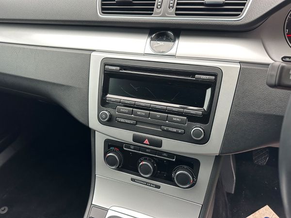 Volkswagen Passat ( Low Kilometres) 372964154