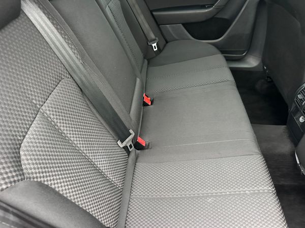 Volkswagen Passat ( Low Kilometres) 372964156