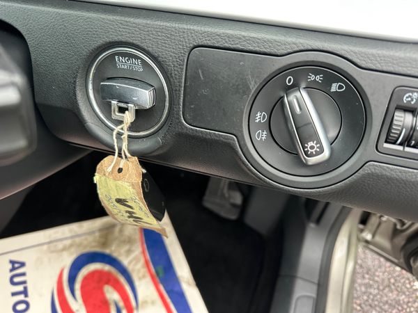 Volkswagen Passat ( Low Kilometres) 372964153