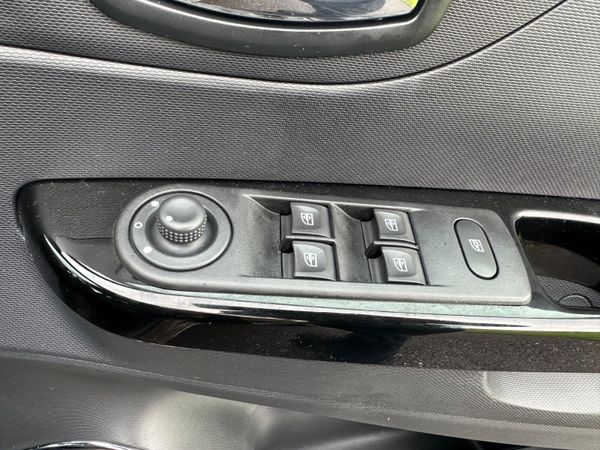 Renault Captur 2015 372963947