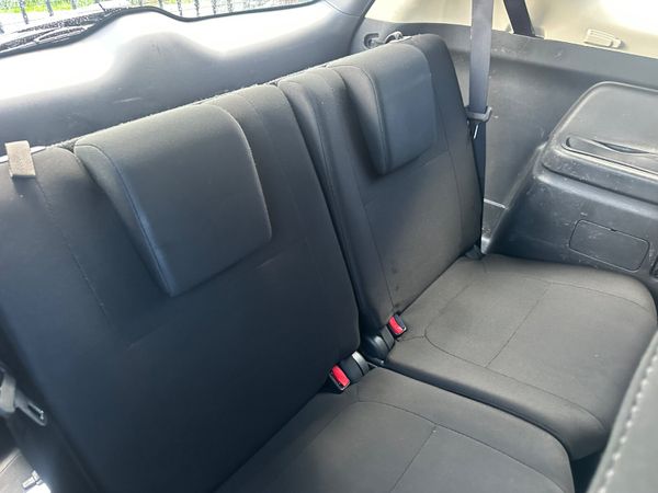 Mitsubishi Outlander 4 WD 7 Seater 372963987