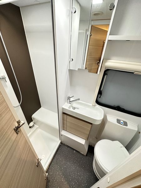 ✨STUNNING ADRIA AVON 6 BERTH TRIPPLE BUNKBED✨ 372975797