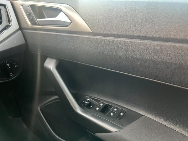 2018 Volkswagen Polo SE 1.0 TSI 372977373