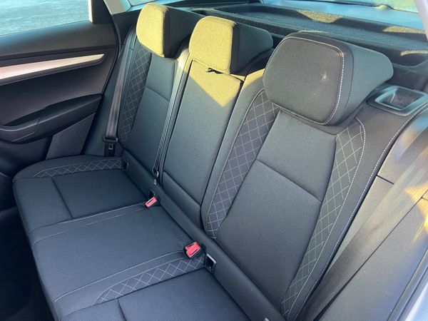 2020 (202) Skoda Karoq SE Tech 1.6 TDI 372977750