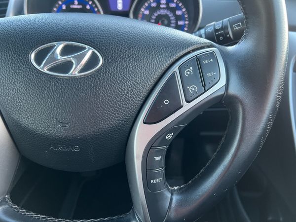 2015 (152) Hyundai I30 SE Nav BDrive 1.6 CRDI Esta 372977887