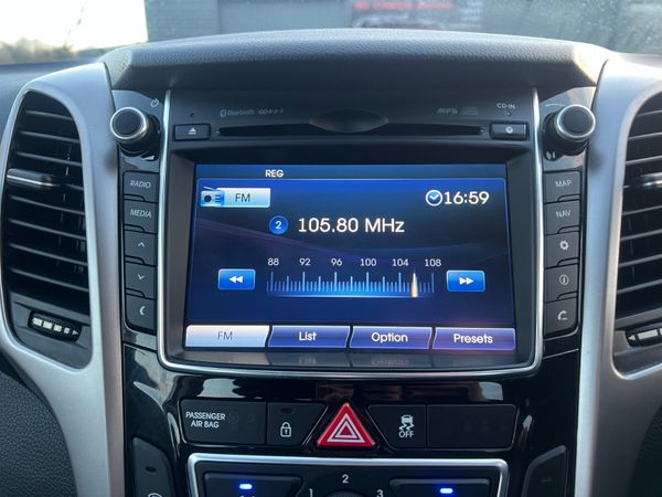 2015 (152) Hyundai I30 SE Nav BDrive 1.6 CRDI Esta 372977896