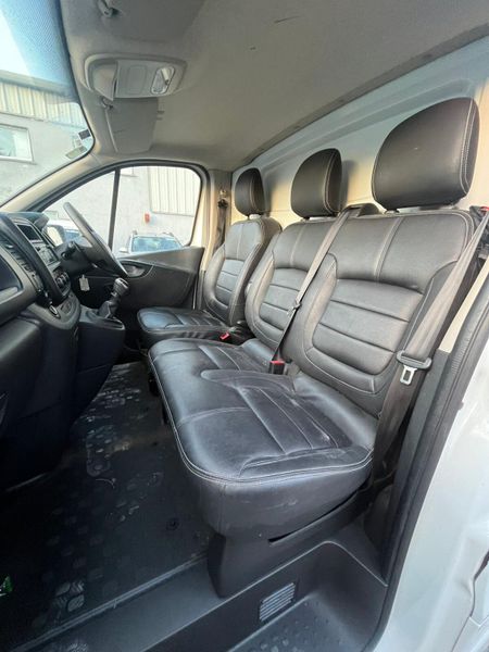 Renault Trafic SWB – Price Includes VAT 372972533