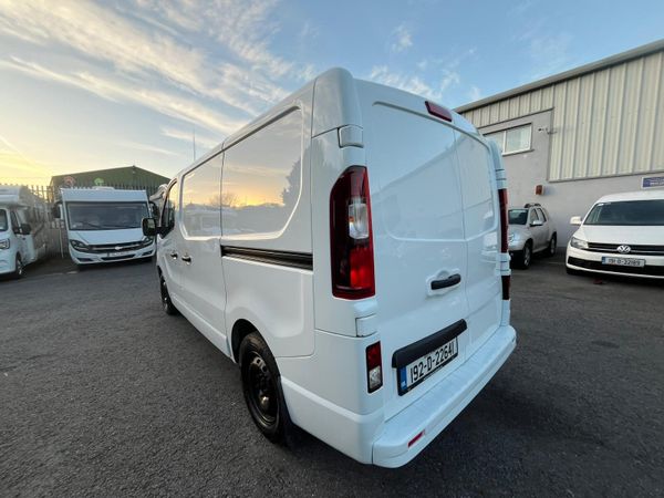 Renault Trafic SWB – Price Includes VAT 372972545