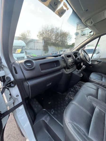 Renault Trafic SWB – Price Includes VAT 372972557