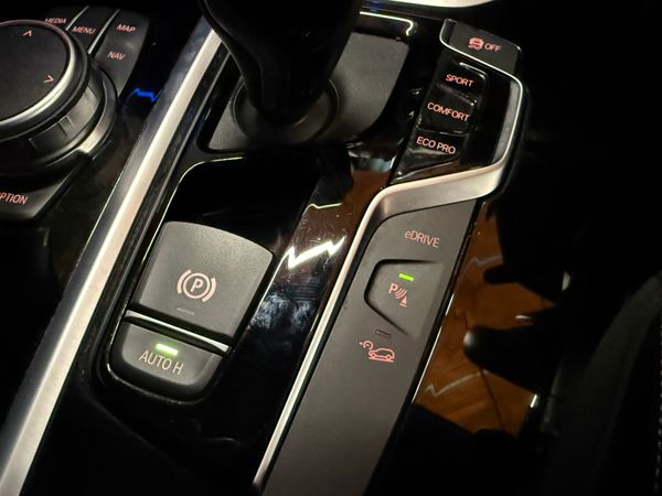 212 BMW X3 X-Drive 30E M-Sport 372994473