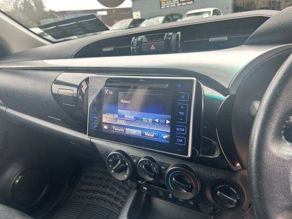 Toyota hilux icon 2.4 D4D 372999536