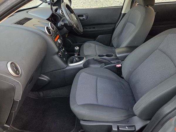 Nissan Qashqai 1.5d SE, Low mileage 373005056