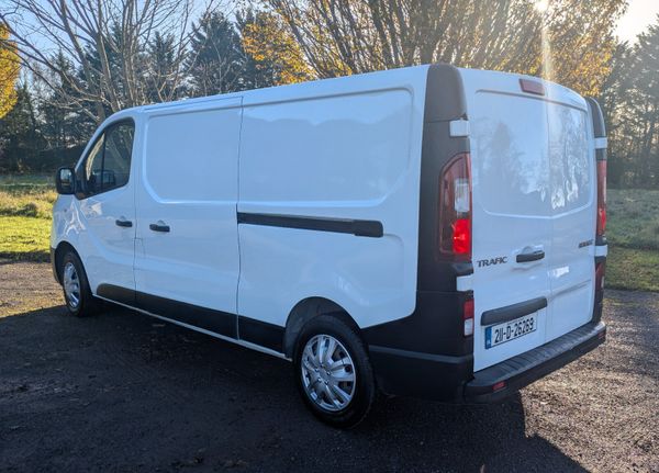 Renault Trafic 2021/ VAT INCL /DOE 04/26. 373007350