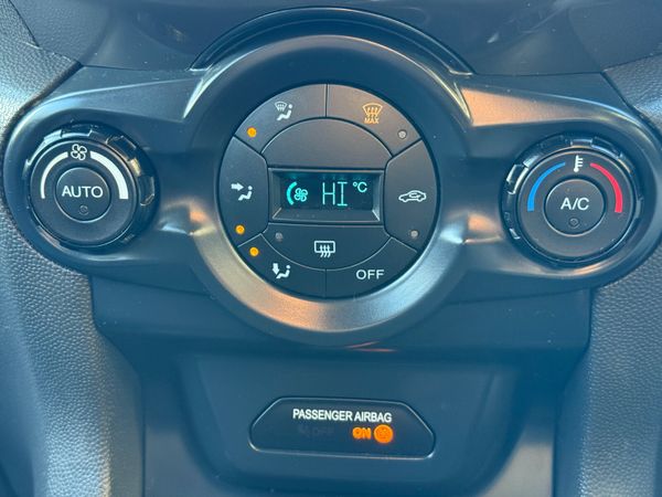 High Spec 171 Ford EcoSport Titanium! 373034089