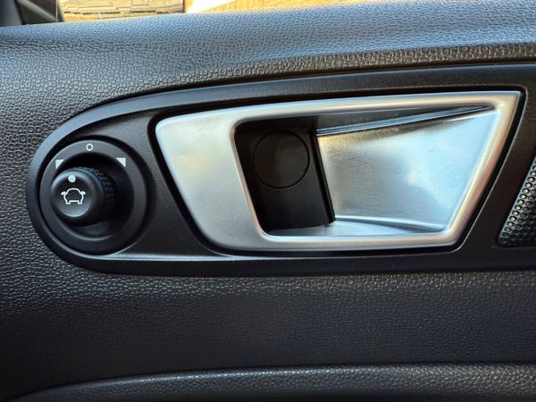 High Spec 171 Ford EcoSport Titanium! 373034090