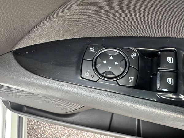 Ford Mondeo Zetec 1.5 120 Bhp 373050960