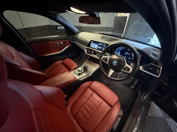 221 BMW 330E M-Sport Touring 373075282