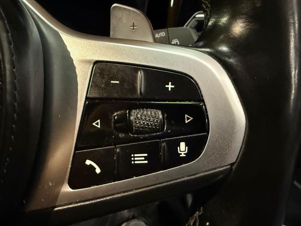 221 BMW 330E M-Sport Touring 373075292