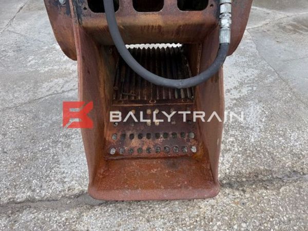 MB BF60.1 Crushing Bucket (13-20Ton) 373080102