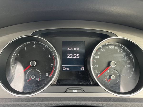 VOLKSWAGEN GOLF 2015, 1.2 TSI 5DR AUTO LOW KMS 373081191