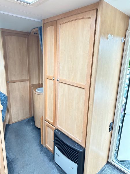 ✨BURSTNER 4 BERTH FIXED BED 373128936