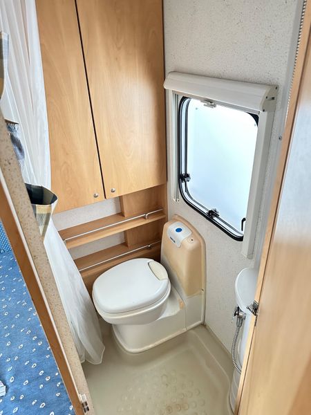 ✨BURSTNER 4 BERTH FIXED BED 373128940