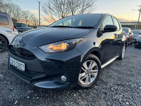 Toyota Yaris Hybrid Automatic 373129074