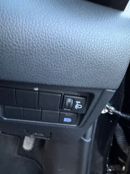 Toyota Yaris Hybrid Automatic 373129080