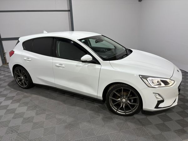 2018 Ford Focus Zetec 1.0 100 Bhp NEW MODEL 373123038
