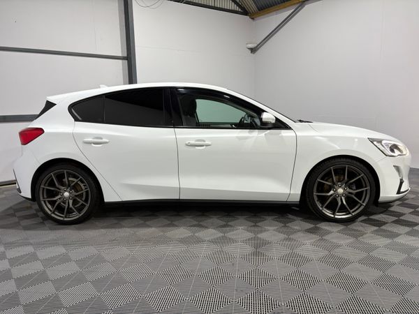 2018 Ford Focus Zetec 1.0 100 Bhp NEW MODEL 373123043