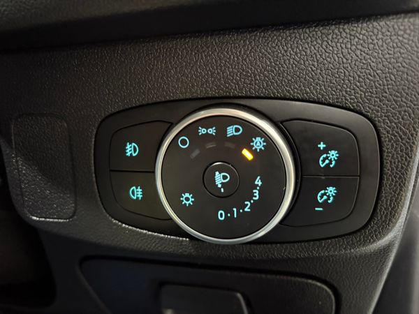 2018 Ford Focus Zetec 1.0 100 Bhp NEW MODEL 373123057