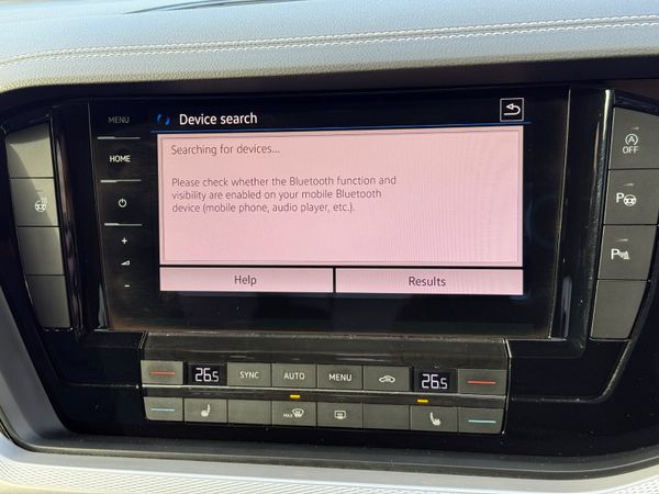 Now Reserved! *Low Kms* 191 Volkswagen Touareg! 373161372