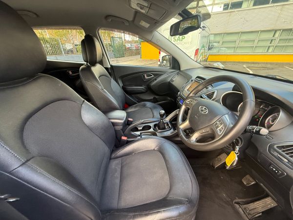 Hyundai ix35 1.7 CRDI High Spec 373208011