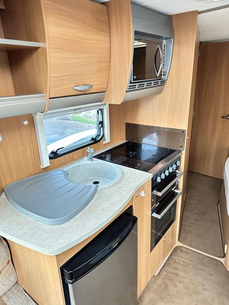 ✨STUNNING SWIFT CHARISMA 4 BERTH FIXED BED✨ 373226859